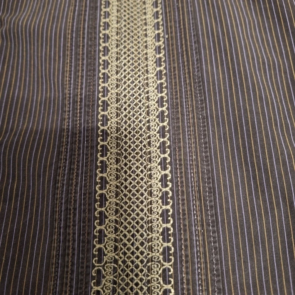 Banana Republic long sleeve button-down men's shirt size large.